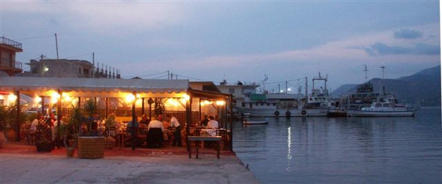 Abendessen am Hafen